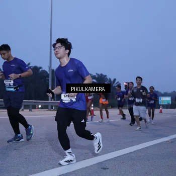 Runner Photo 7335188