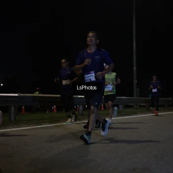 Runner Photo 7335420