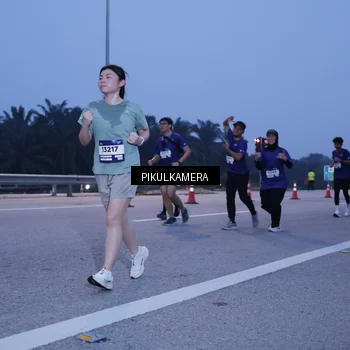 Runner Photo 7335471