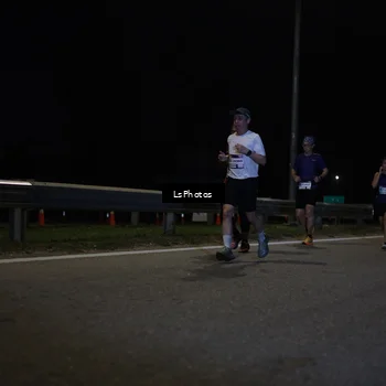 Runner Photo 7335503