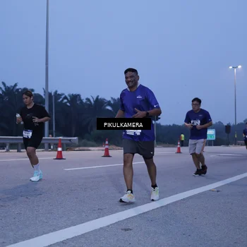 Runner Photo 7335704