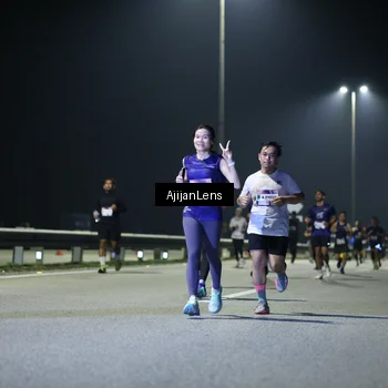 Runner Photo 7335846