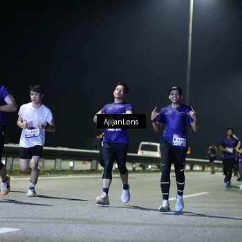 Runner Photo 7335875