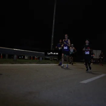 Runner Photo 7335897