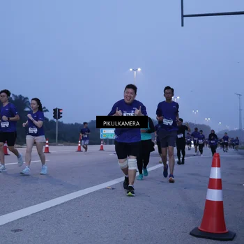 Runner Photo 7335899