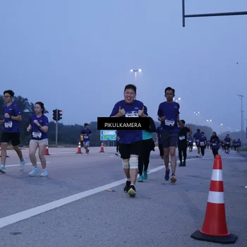 Runner Photo 7335902