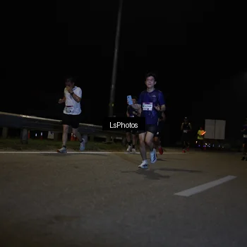 Runner Photo 7335933