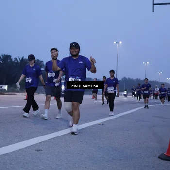 Runner Photo 7336644