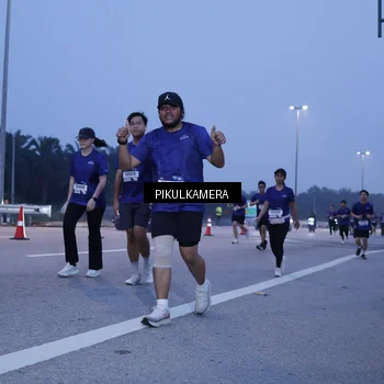 Runner Photo 7336655