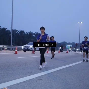 Runner Photo 7336712