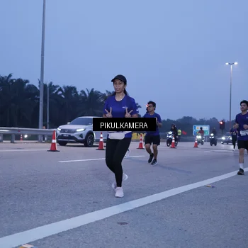 Runner Photo 7336734