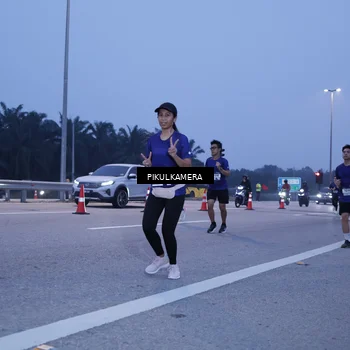Runner Photo 7336757