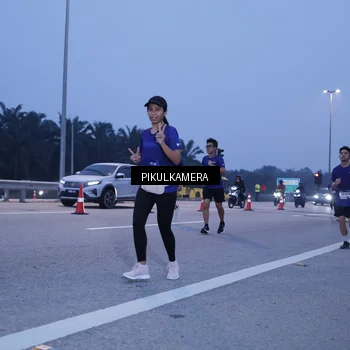 Runner Photo 7336768