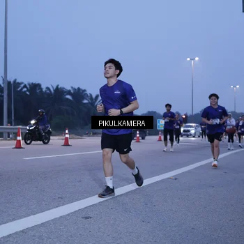 Runner Photo 7336795