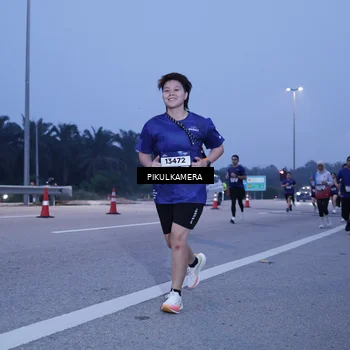 Runner Photo 7336892