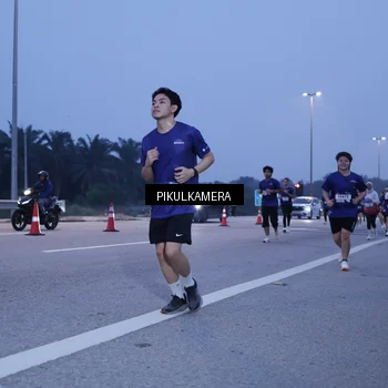 Runner Photo 7336907