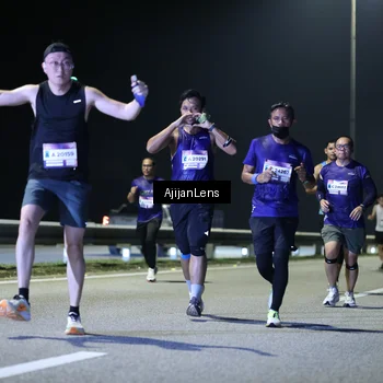 Runner Photo 7336912