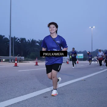 Runner Photo 7336923