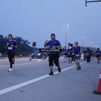 Runner Photo 7336955