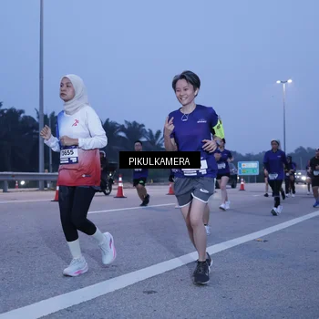 Runner Photo 7337045