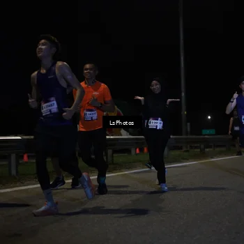 Runner Photo 7337500