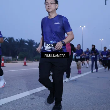 Runner Photo 7337599