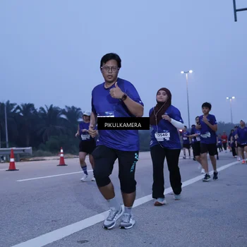 Runner Photo 7337924