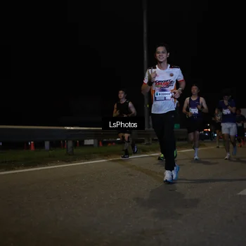 Runner Photo 7337991