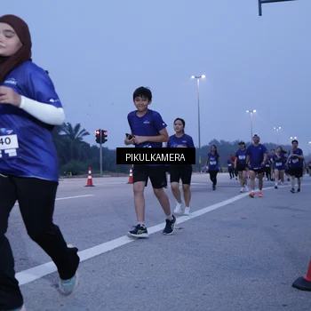 Runner Photo 7338006