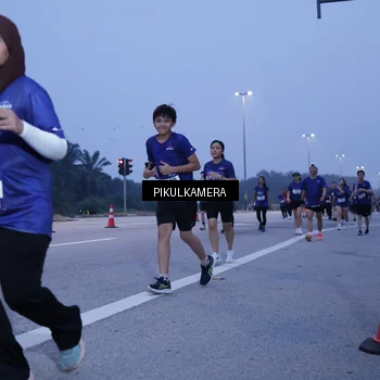 Runner Photo 7338035