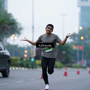 Runner Photo 7338070