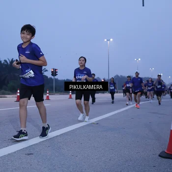 Runner Photo 7338073