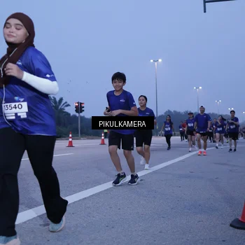 Runner Photo 7338076