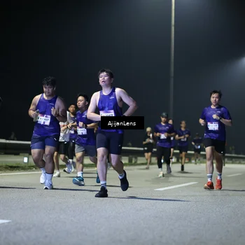 Runner Photo 7338100