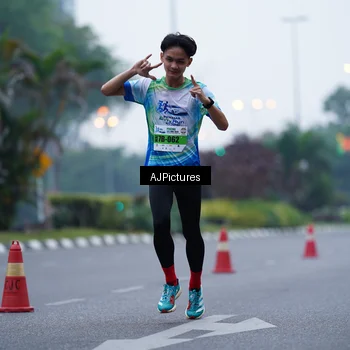 Runner Photo 7338105