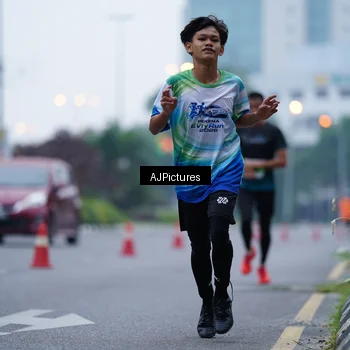 Runner Photo 7338171