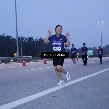 Runner Photo 7338256