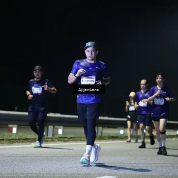 Runner Photo 7338286