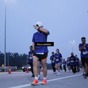 Runner Photo 7338289