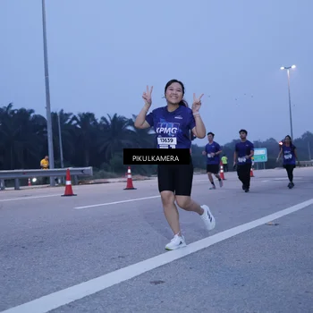 Runner Photo 7338298