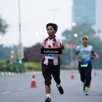 Runner Photo 7338456