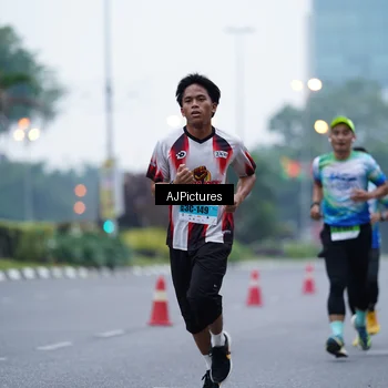Runner Photo 7338460