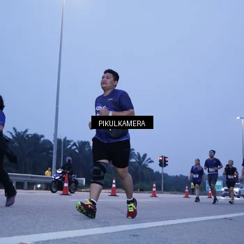 Runner Photo 7338593