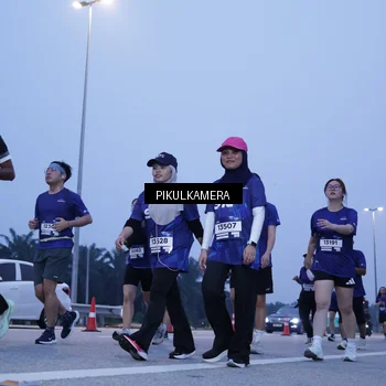 Runner Photo 7338711