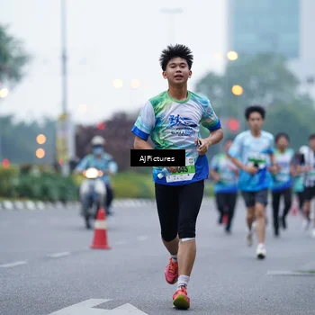 Runner Photo 7338754