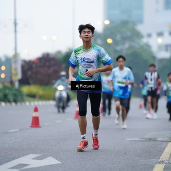 Runner Photo 7338755