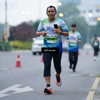 Runner Photo 7338859