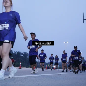 Runner Photo 7338876