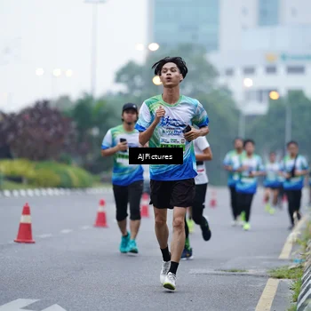 Runner Photo 7338898