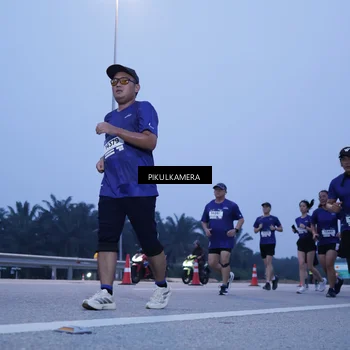 Runner Photo 7338907